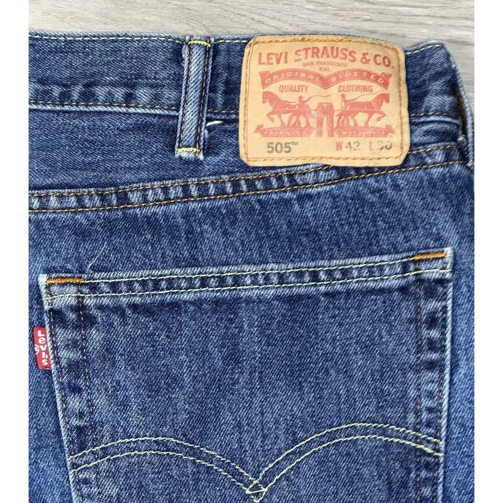 Levis 505 Regular Jeans Mens 42x30 Blue Medium Wash Straight Denim Casual Pants